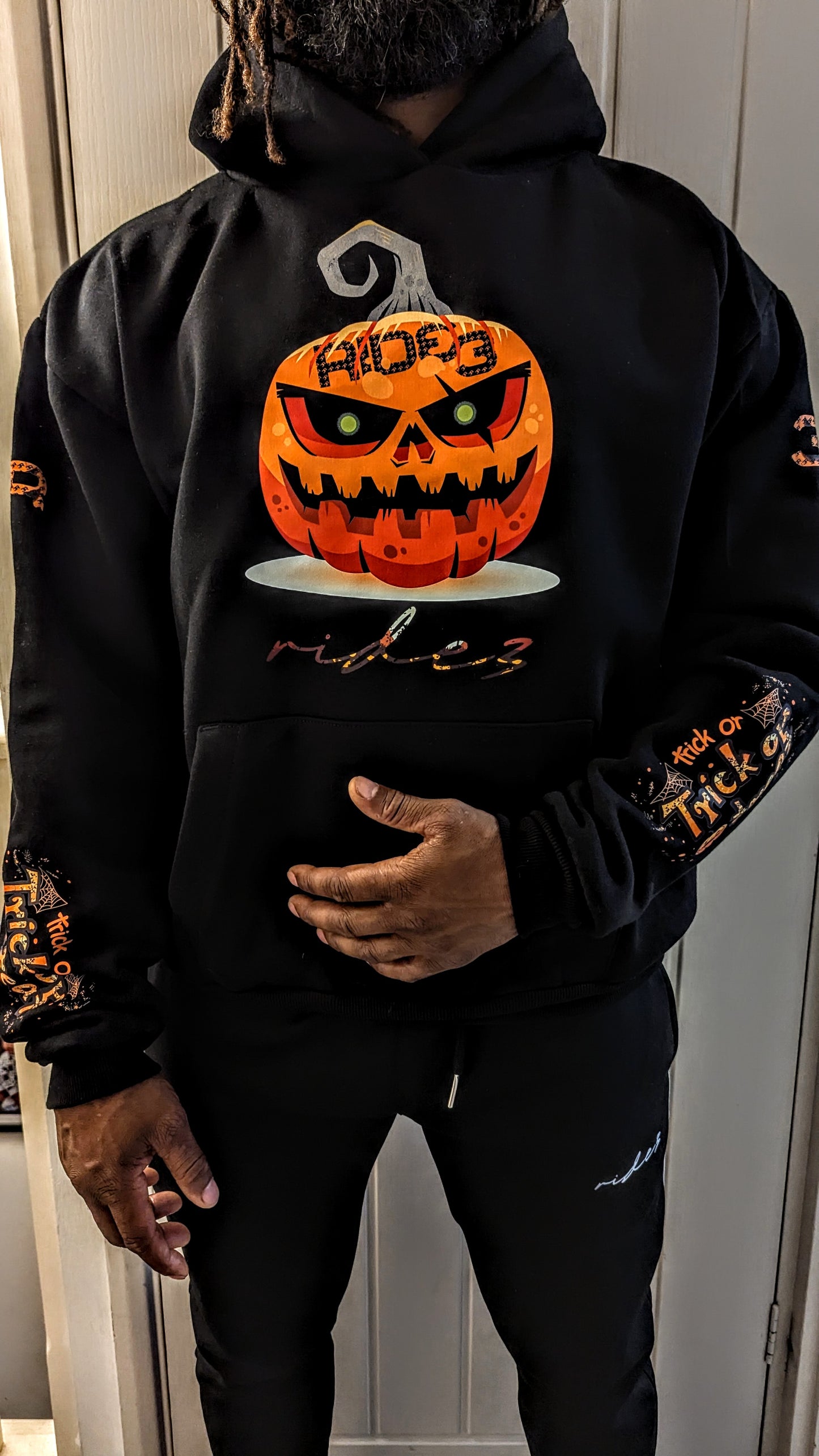 Halloween hoodie! Winter edition